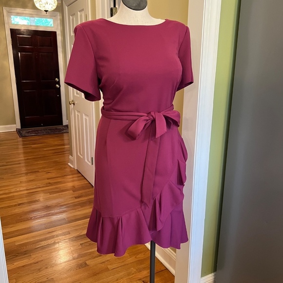 EUC Calvin Klein Purple Short Sleeve Belted Ruffle Tulip Hem Faux Wrap Dress 20W - Picture 2 of 3